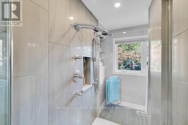 118 Queensline Drive, Ottawa, Ontario  K2H 7J5 - Photo 22 - X12917718