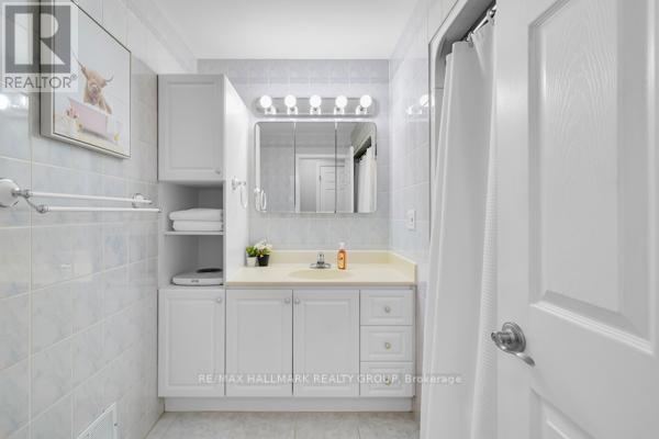 118 Queensline Drive, Ottawa, Ontario  K2H 7J5 - Photo 28 - X12917718