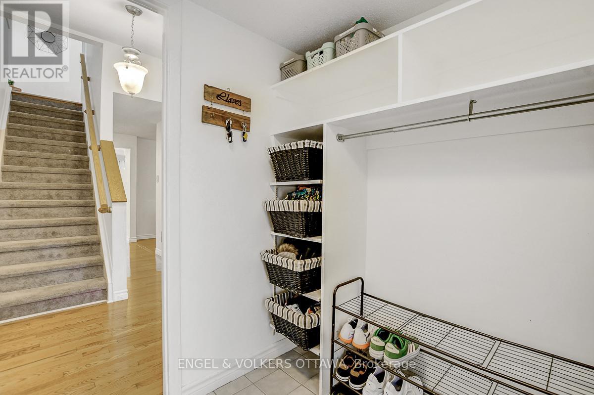 206 Sherway Drive, Ottawa, Ontario  K2J 2G6 - Photo 8 - X12917756