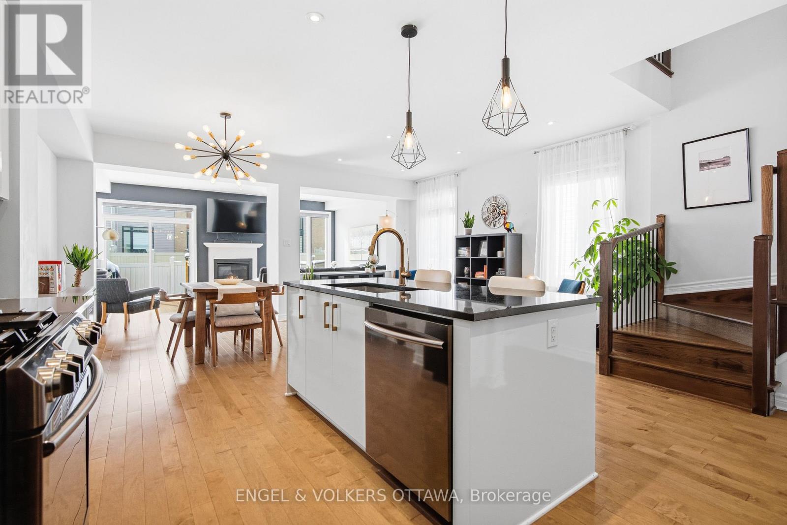 719 Twist Way, Ottawa, Ontario  K2V 0M8 - Photo 11 - X12917772