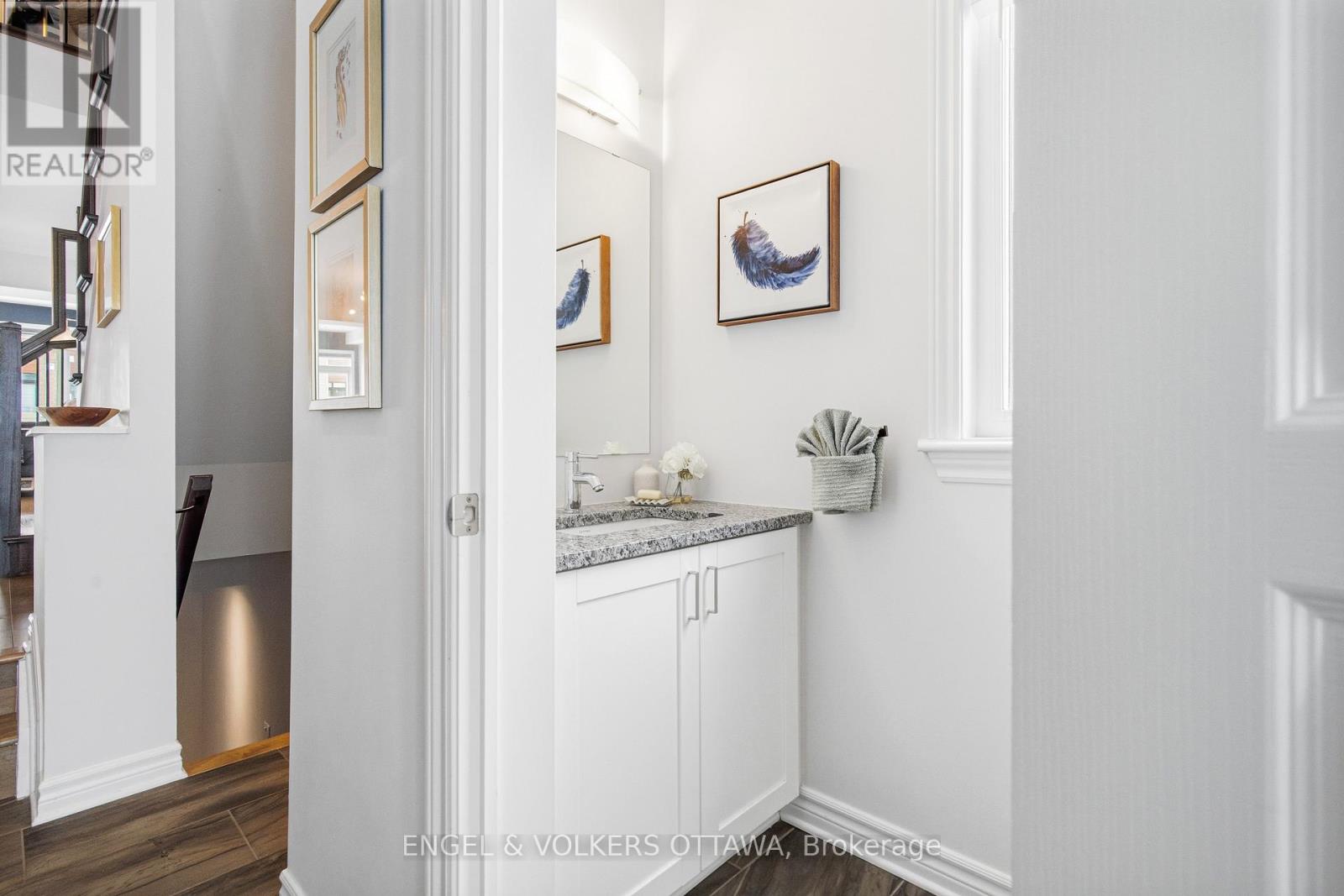 719 Twist Way, Ottawa, Ontario  K2V 0M8 - Photo 5 - X12917772