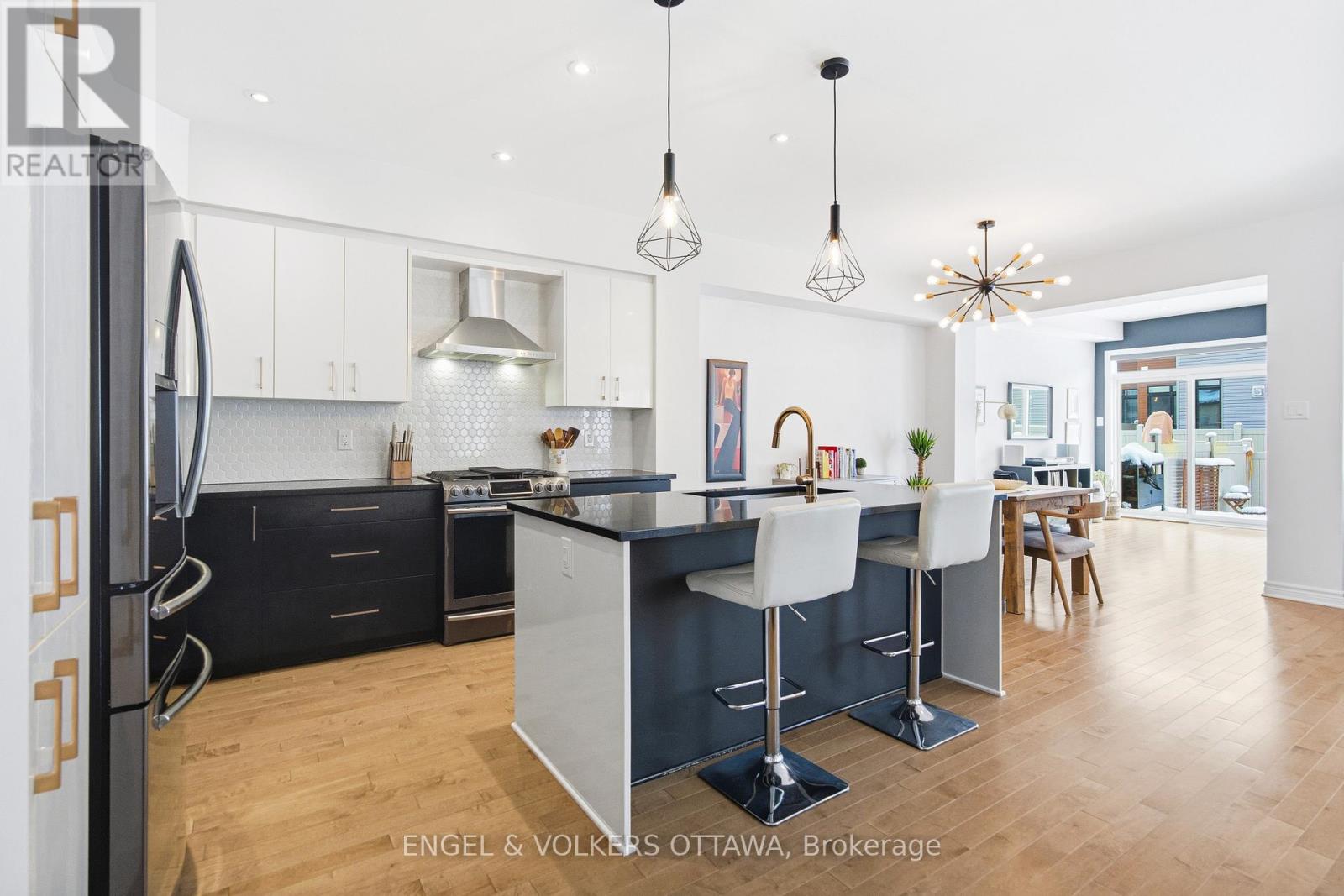 719 Twist Way, Ottawa, Ontario  K2V 0M8 - Photo 6 - X12917772