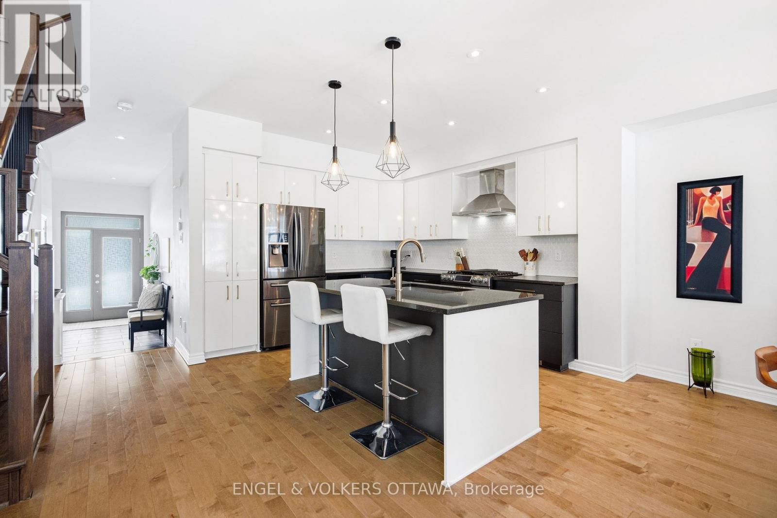 719 Twist Way, Ottawa, Ontario  K2V 0M8 - Photo 8 - X12917772