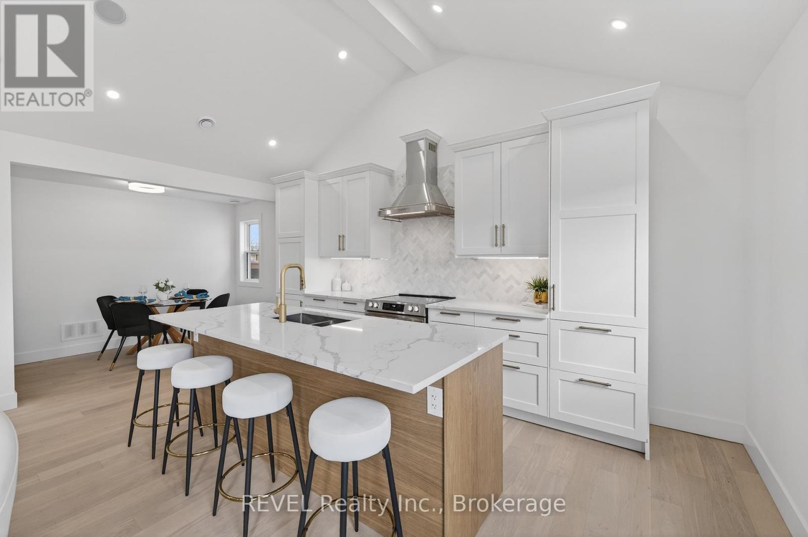 12 Bailey Street, St. Catharines, Ontario  L2S 1J4 - Photo 10 - X12917730