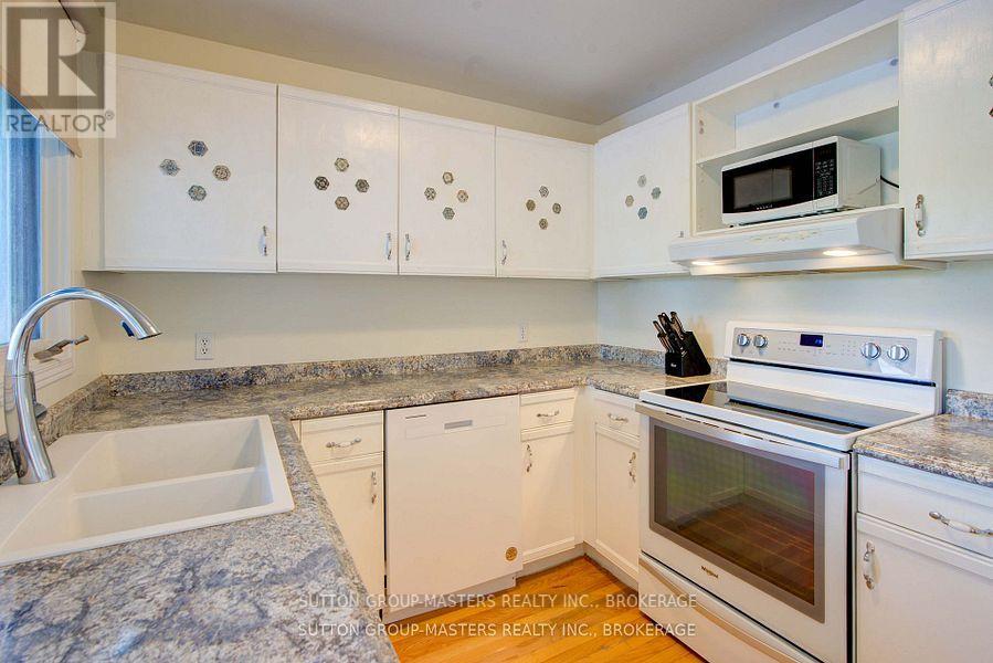 3 Abbey Dawn Drive, Loyalist, Ontario  K0H 1G0 - Photo 10 - X12856372