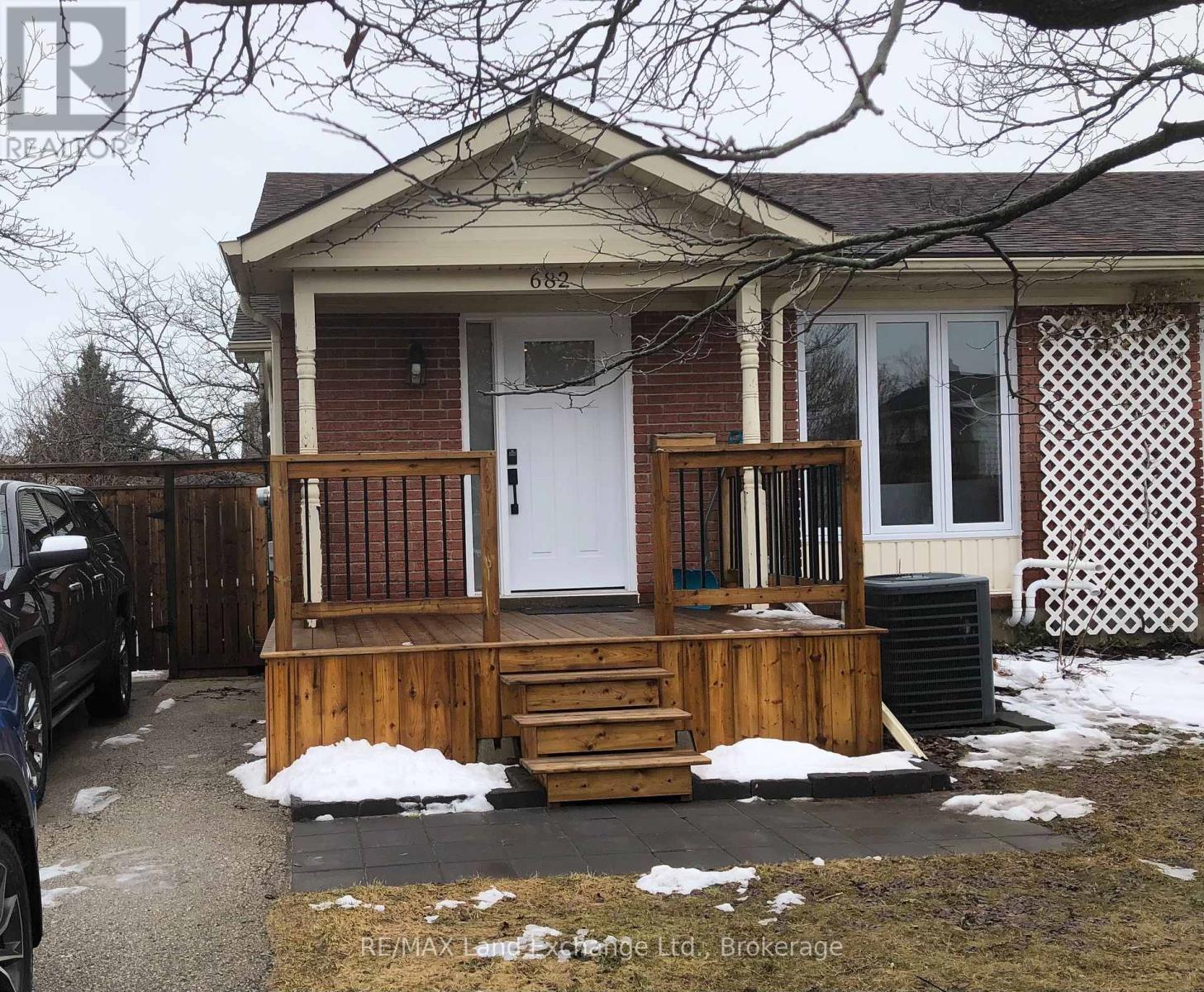 682 Kennard Crescent, Kincardine, Ontario  N2Z 1T3 - Photo 1 - X12917748