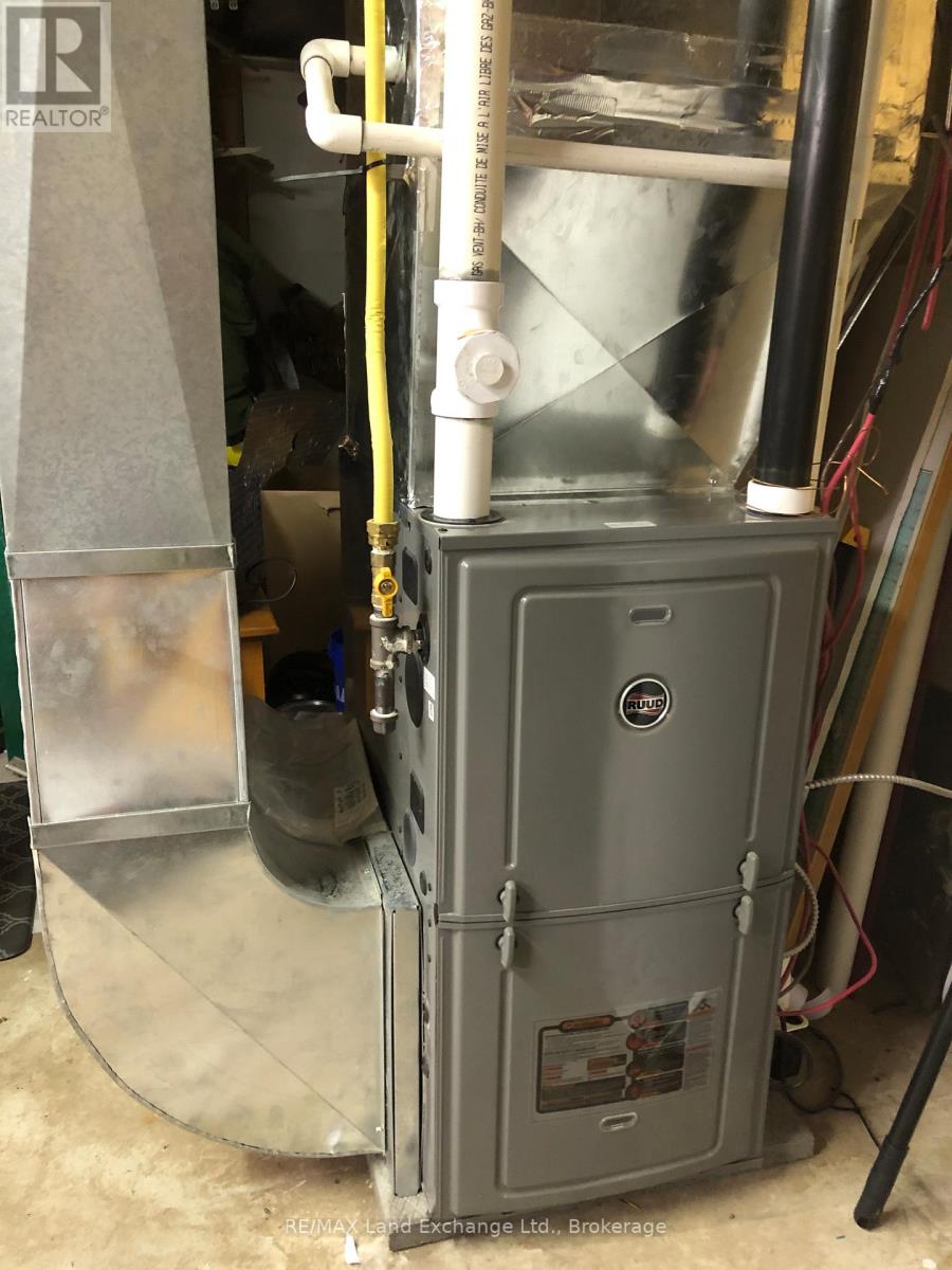 682 Kennard Crescent, Kincardine, Ontario  N2Z 1T3 - Photo 23 - X12917748