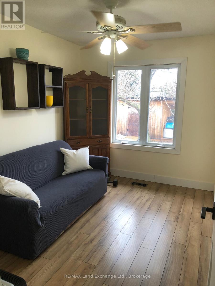 682 Kennard Crescent, Kincardine, Ontario  N2Z 1T3 - Photo 8 - X12917748