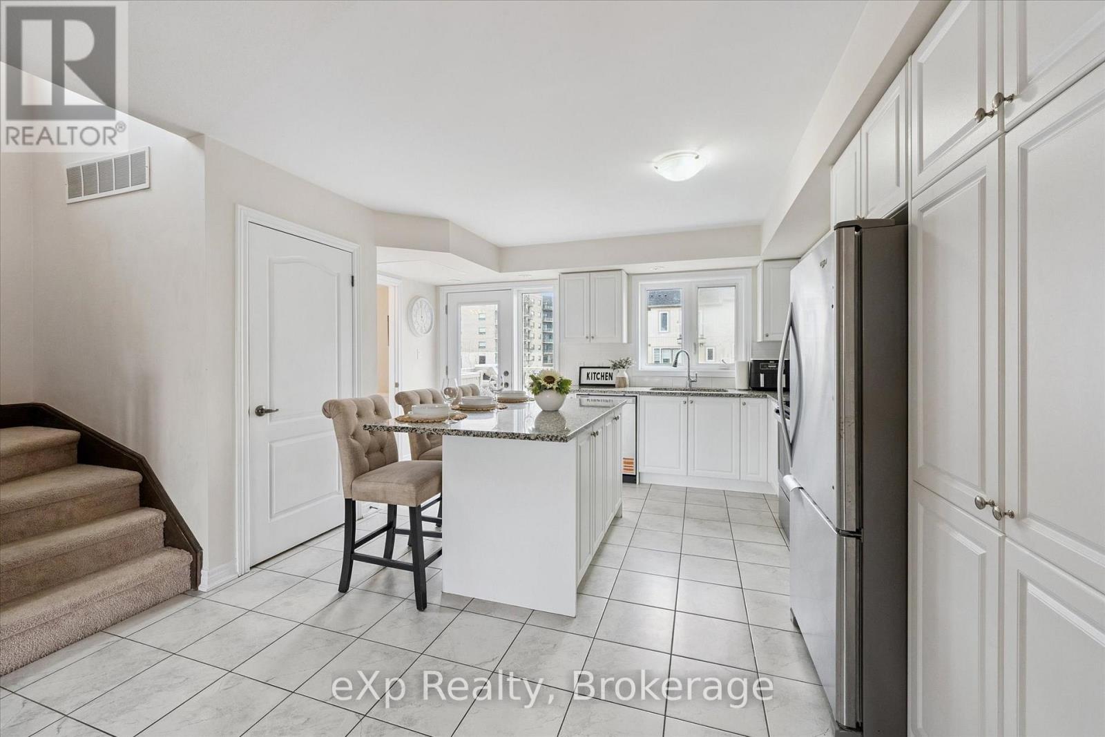 238 Law Drive, Guelph, Ontario  N1E 0P6 - Photo 13 - X12917760