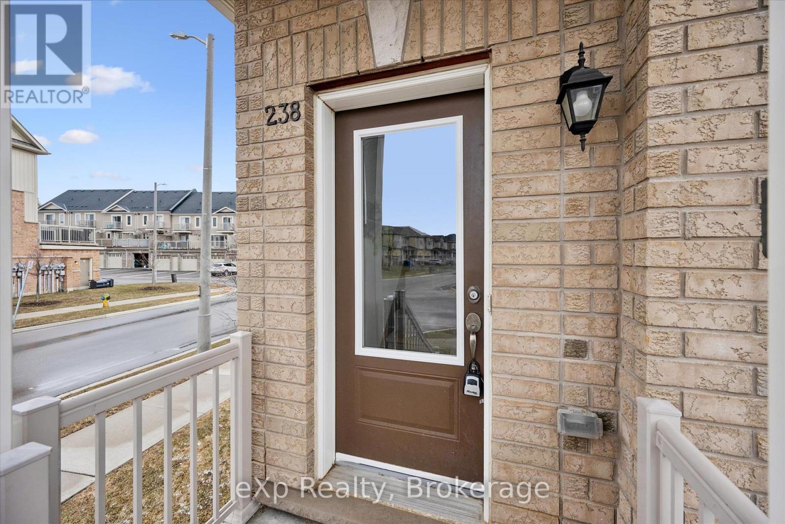 238 Law Drive, Guelph, Ontario  N1E 0P6 - Photo 5 - X12917760