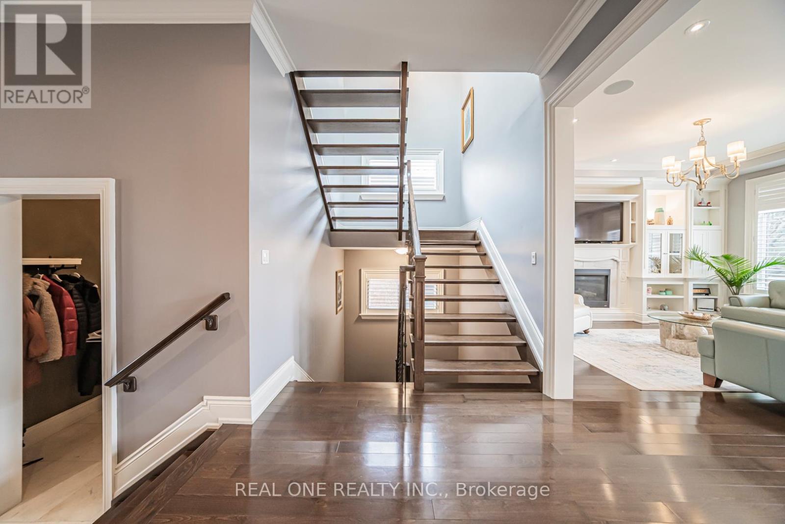 85 Dell Park Avenue, Toronto, Ontario  M6B 2T9 - Photo 40 - C12917676