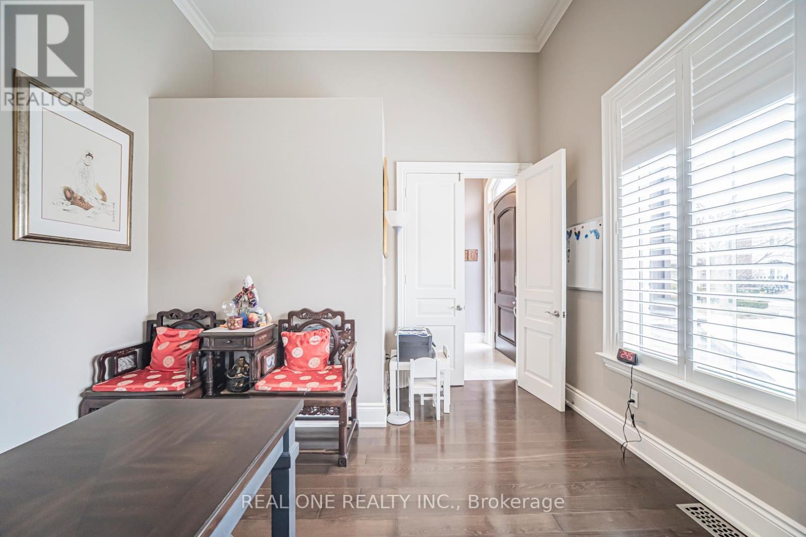 85 Dell Park Avenue, Toronto, Ontario  M6B 2T9 - Photo 8 - C12917676