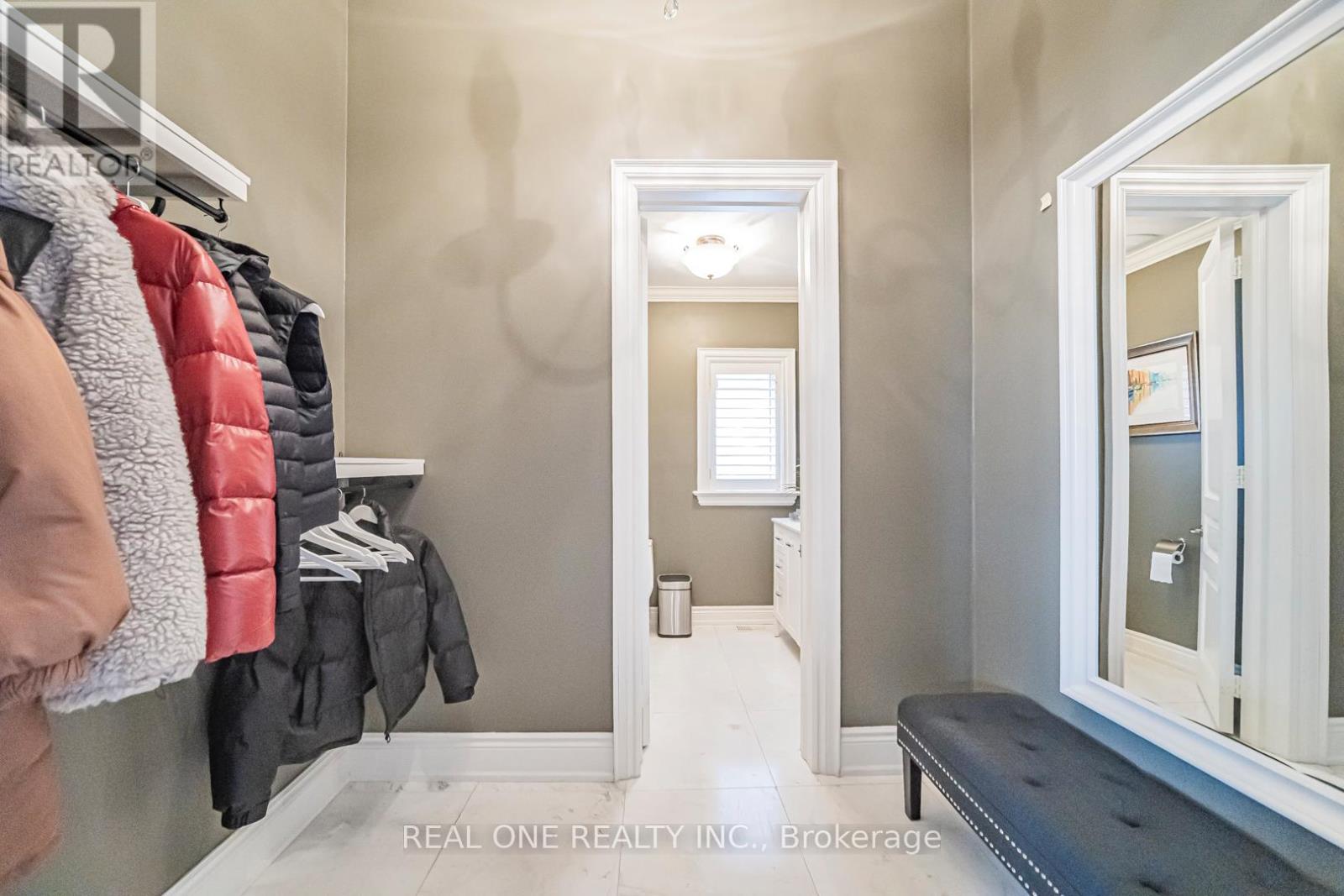 85 Dell Park Avenue, Toronto, Ontario  M6B 2T9 - Photo 9 - C12917676