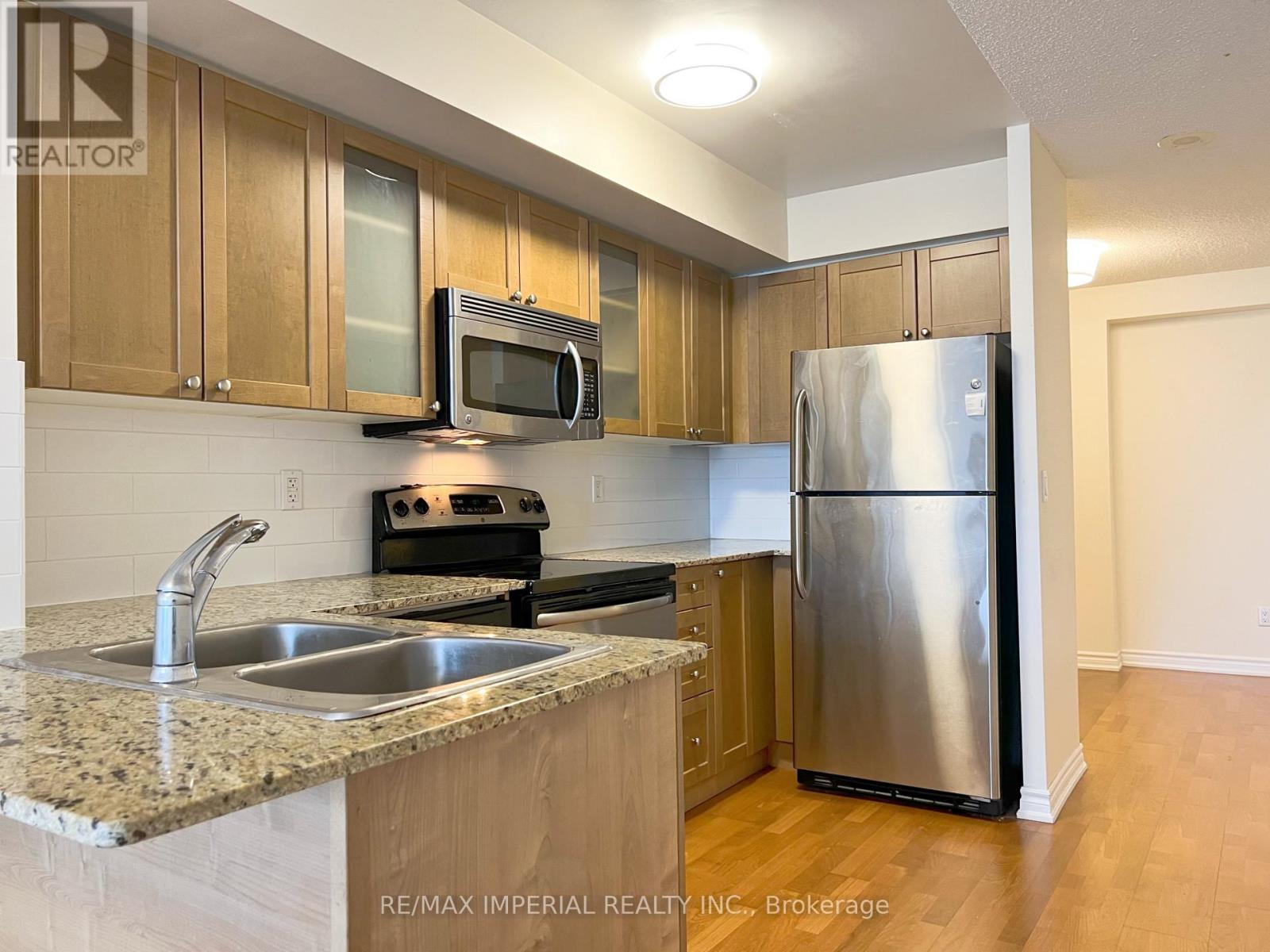 3003 - 761 Bay Street, Toronto, Ontario  M5G 2R2 - Photo 5 - C12917716