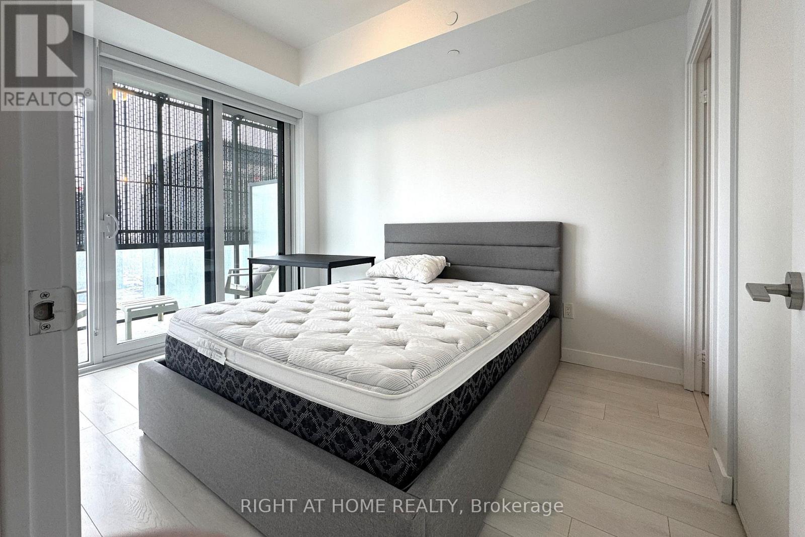 901 - 8 Eglinton Avenue E, Toronto, Ontario  M4P 0C1 - Photo 3 - C12917744