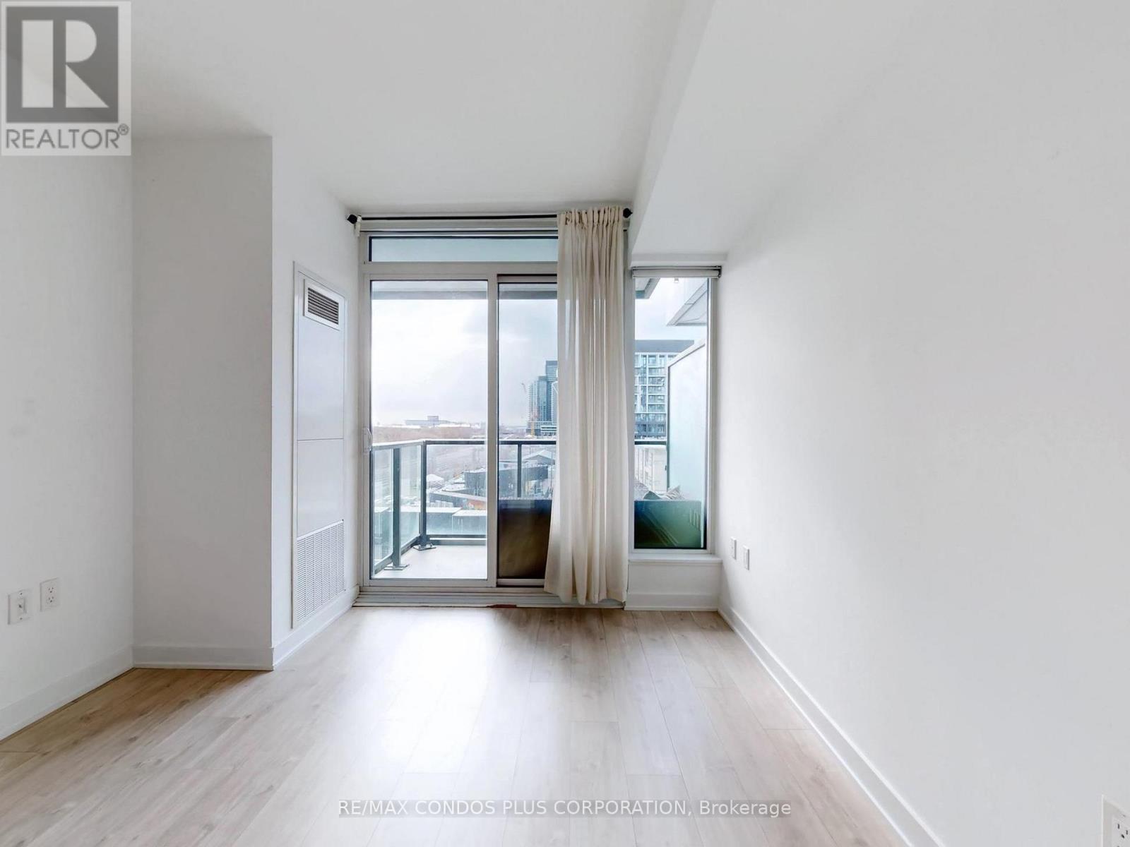 410 - 27 Bathurst Street, Toronto, Ontario  M5V 0R1 - Photo 13 - C12917746