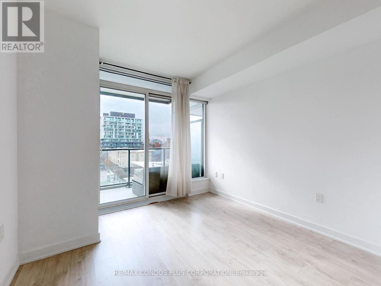 410 - 27 Bathurst Street, Toronto, Ontario  M5V 0R1 - Photo 14 - C12917746