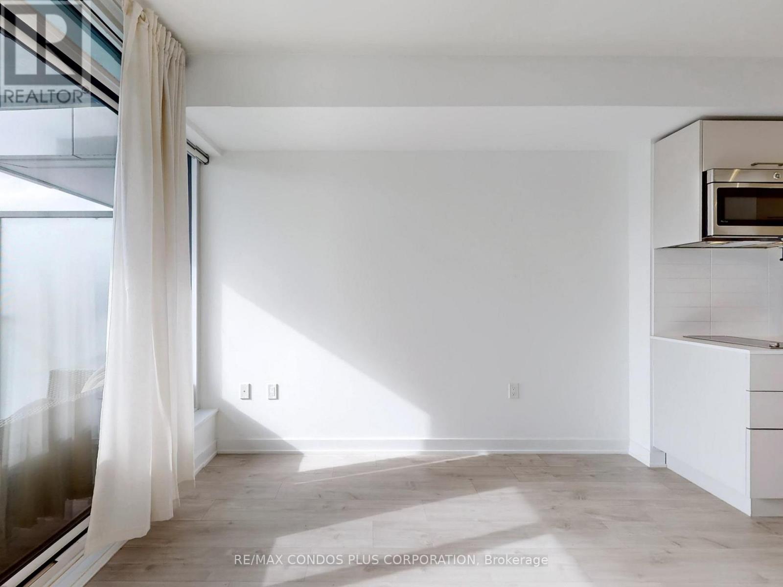 410 - 27 Bathurst Street, Toronto, Ontario  M5V 0R1 - Photo 15 - C12917746