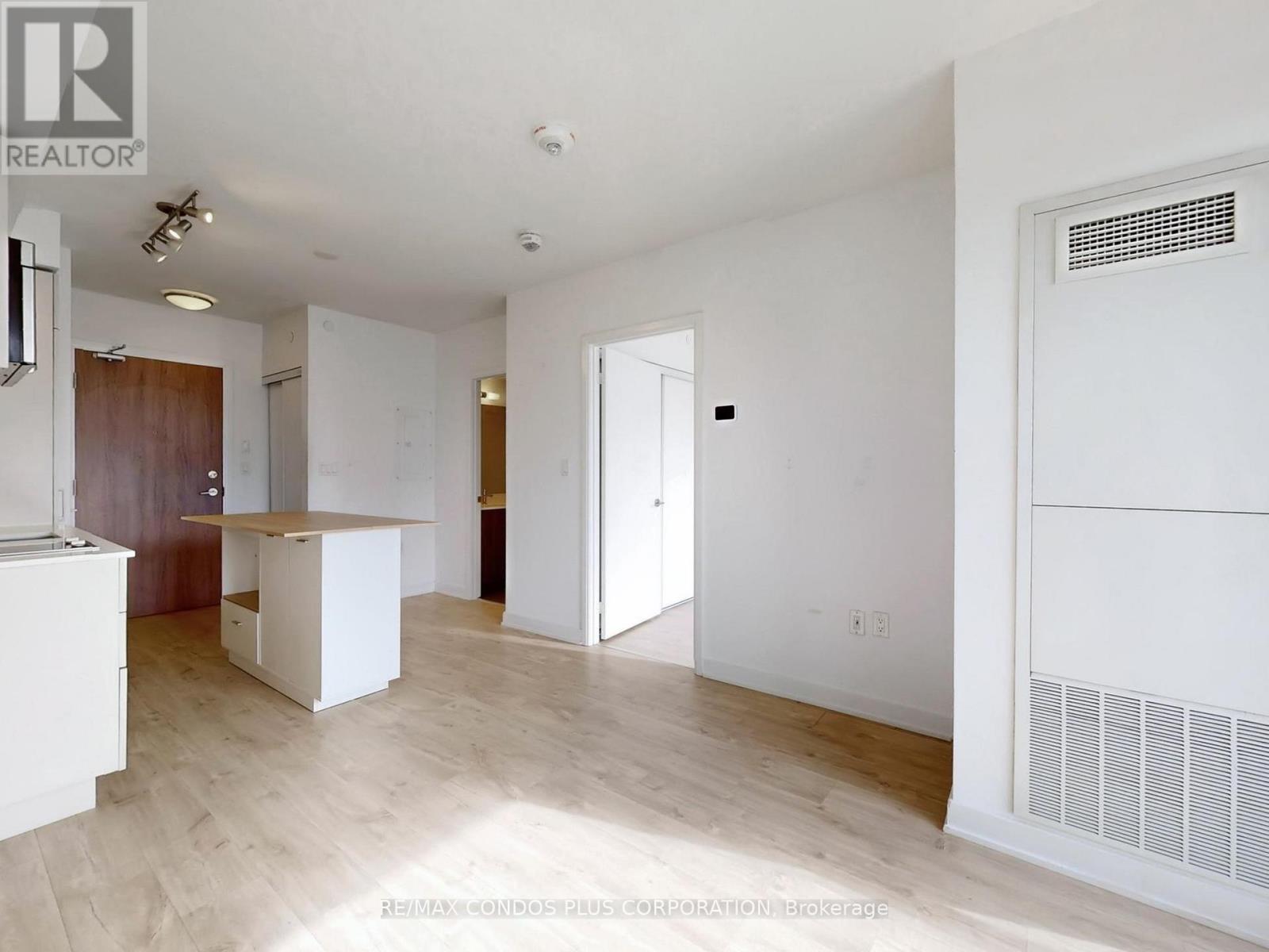 410 - 27 Bathurst Street, Toronto, Ontario  M5V 0R1 - Photo 17 - C12917746