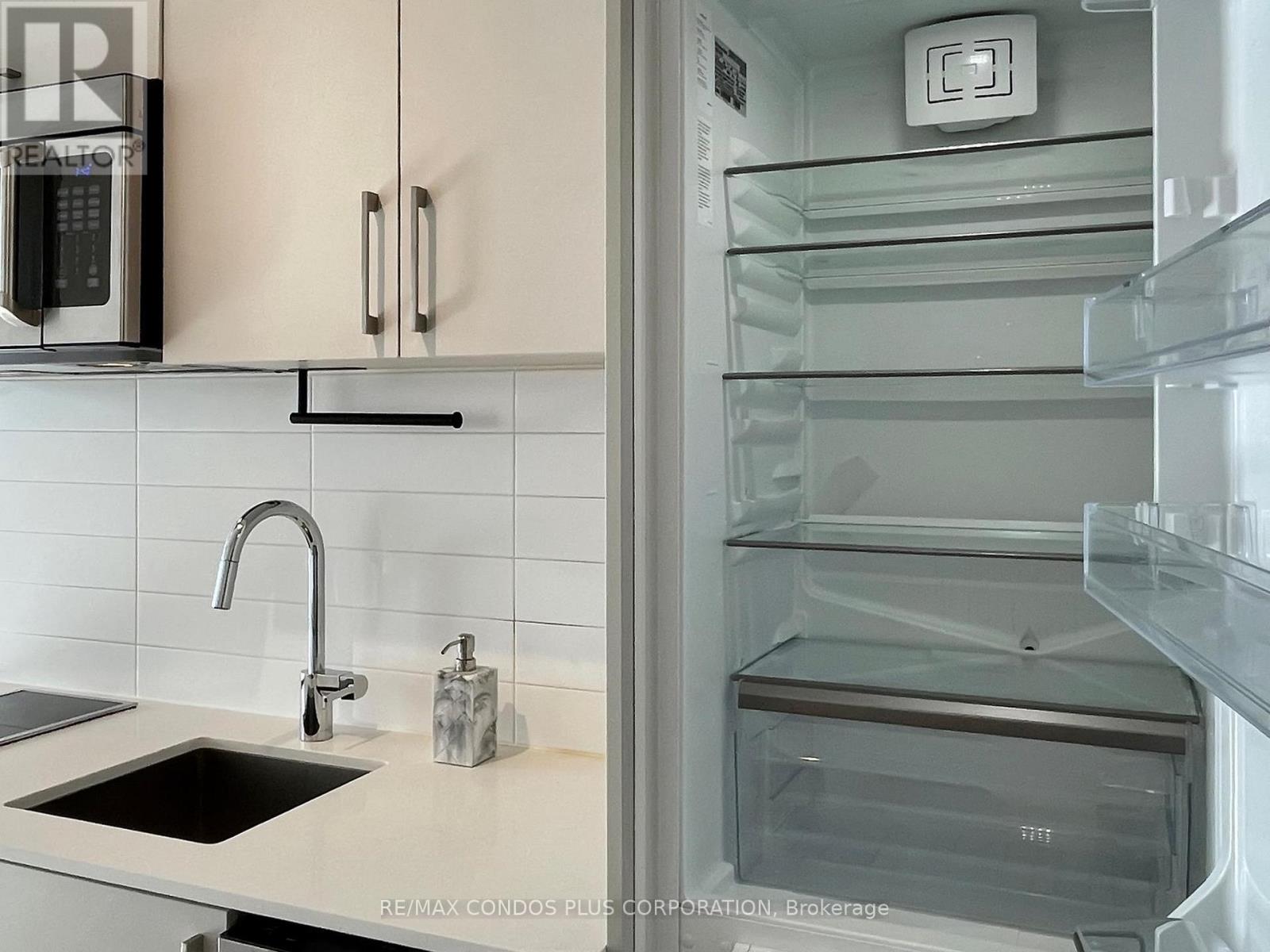 410 - 27 Bathurst Street, Toronto, Ontario  M5V 0R1 - Photo 23 - C12917746