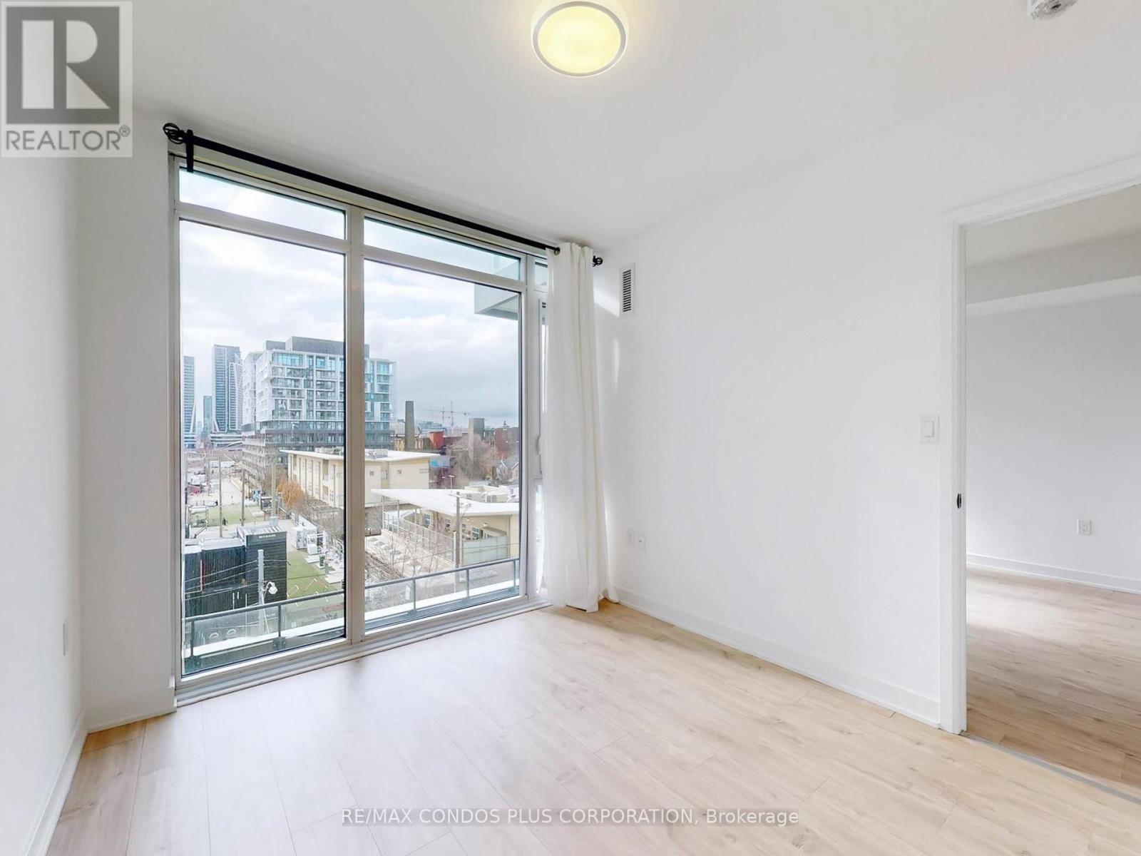 410 - 27 Bathurst Street, Toronto, Ontario  M5V 0R1 - Photo 26 - C12917746