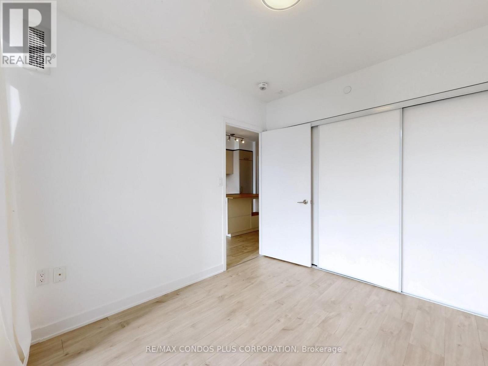 410 - 27 Bathurst Street, Toronto, Ontario  M5V 0R1 - Photo 27 - C12917746