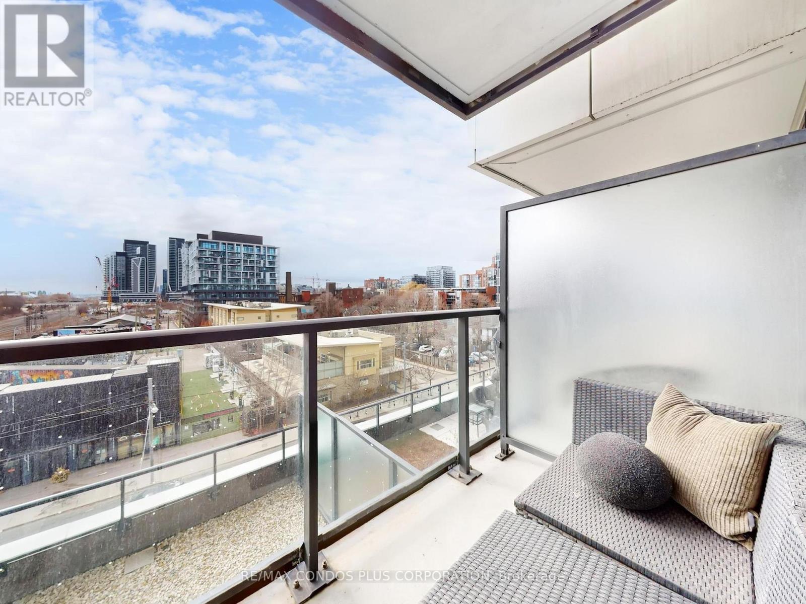 410 - 27 Bathurst Street, Toronto, Ontario  M5V 0R1 - Photo 32 - C12917746