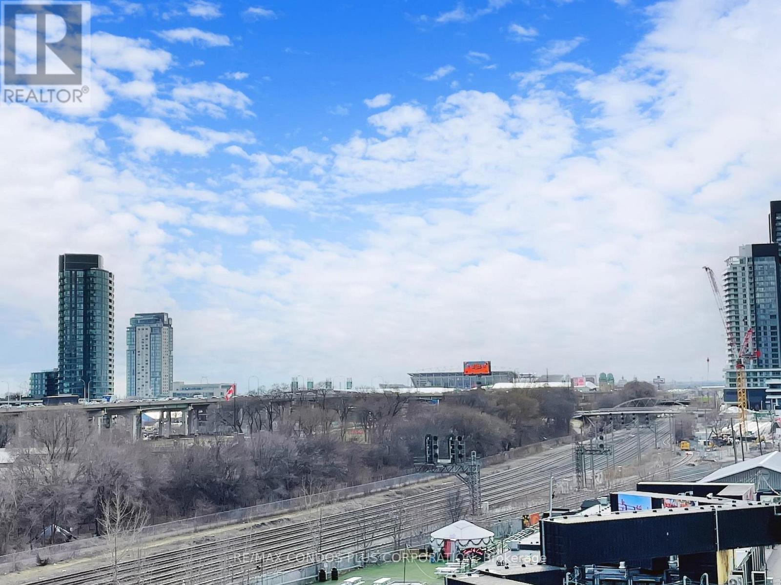 410 - 27 Bathurst Street, Toronto, Ontario  M5V 0R1 - Photo 36 - C12917746