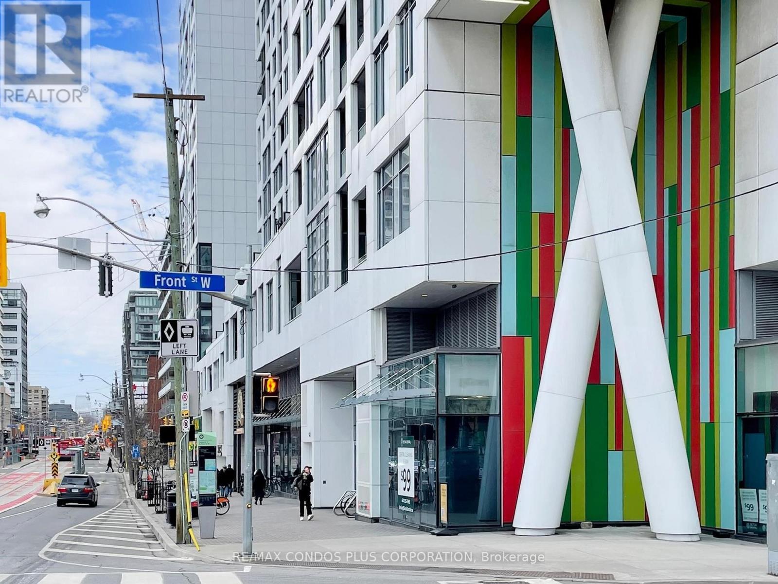 410 - 27 Bathurst Street, Toronto, Ontario  M5V 0R1 - Photo 4 - C12917746