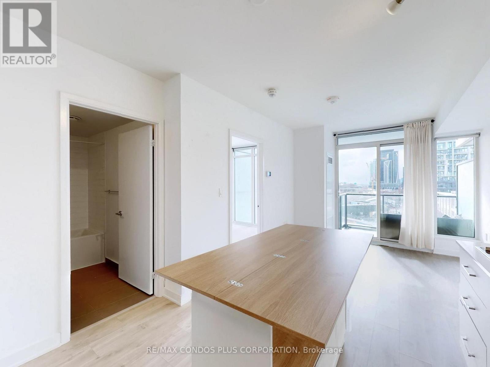 410 - 27 Bathurst Street, Toronto, Ontario  M5V 0R1 - Photo 9 - C12917746