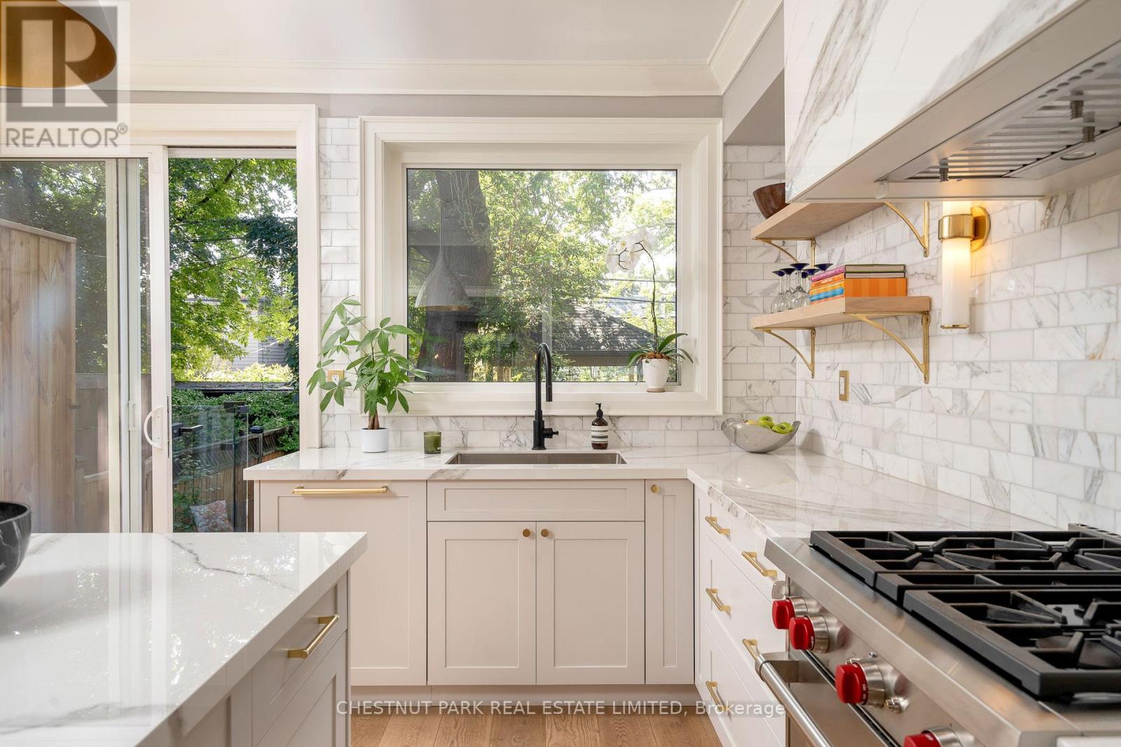 131 Alcorn Avenue, Toronto, Ontario  M4V 1E5 - Photo 16 - C12917754