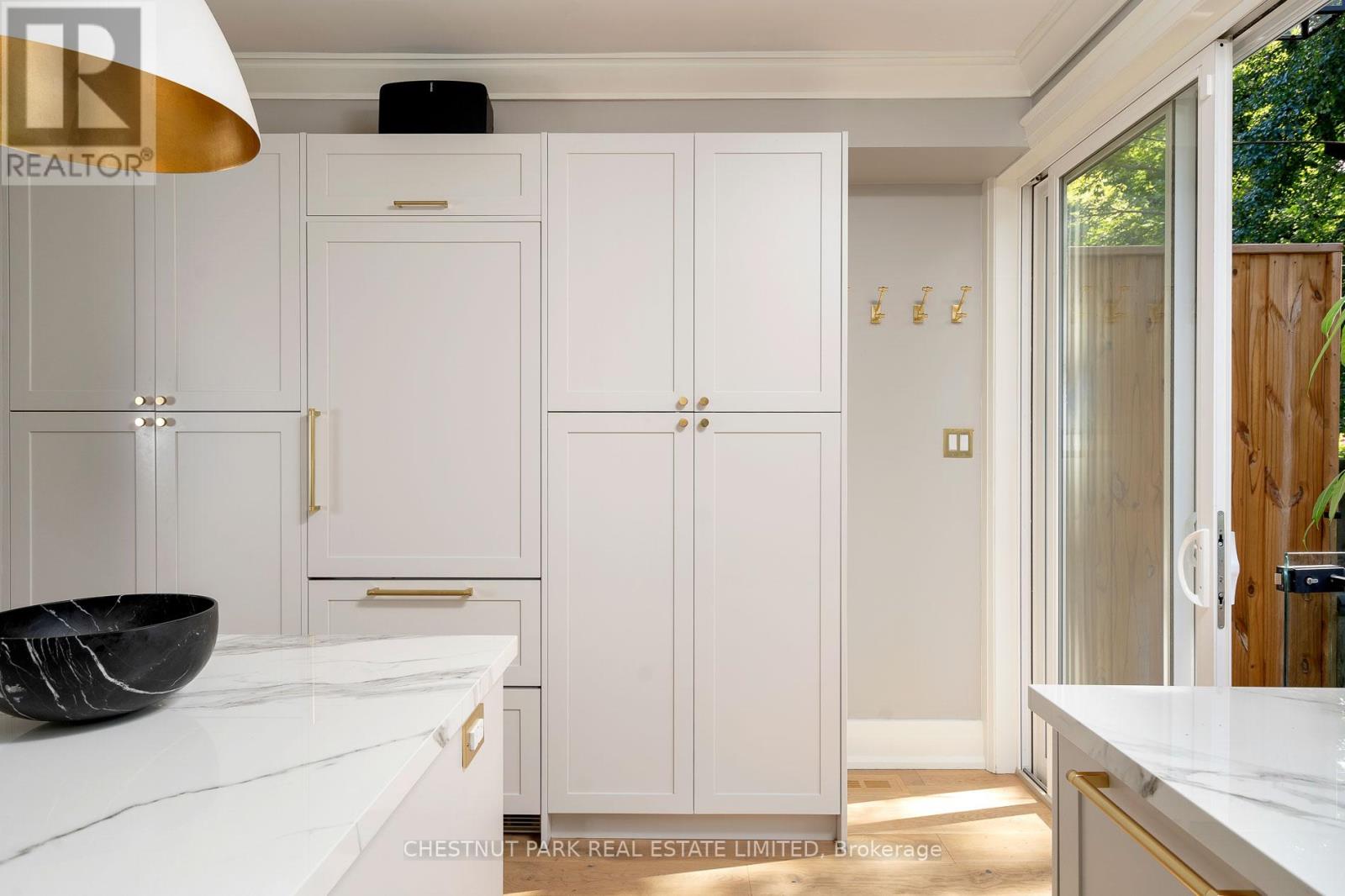 131 Alcorn Avenue, Toronto, Ontario  M4V 1E5 - Photo 17 - C12917754