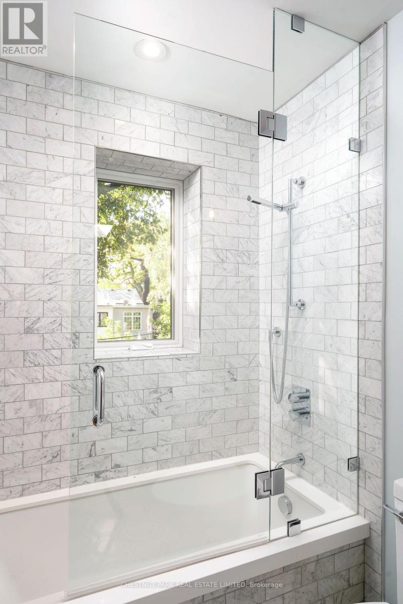 131 Alcorn Avenue, Toronto, Ontario  M4V 1E5 - Photo 33 - C12917754