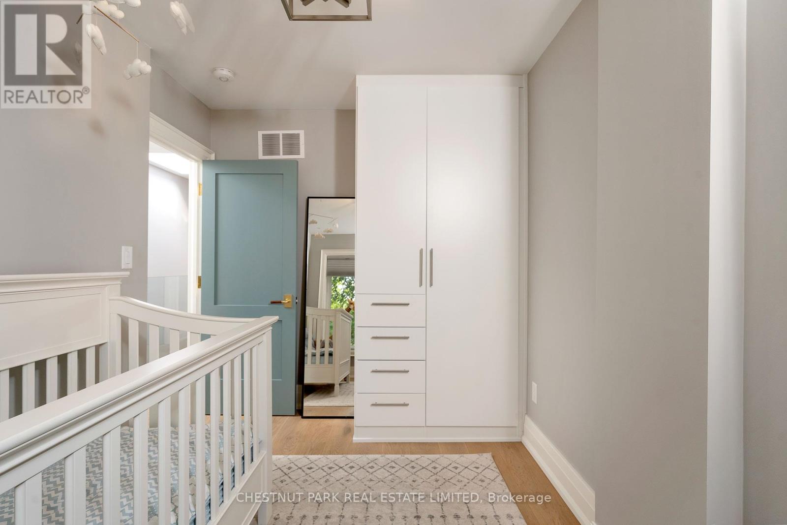 131 Alcorn Avenue, Toronto, Ontario  M4V 1E5 - Photo 37 - C12917754