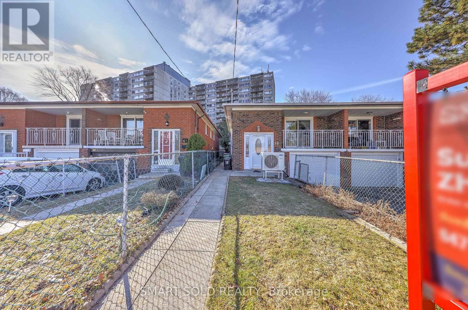 59 Chapman Avenue, Toronto, Ontario  M4B 1C6 - Photo 3 - E12917664