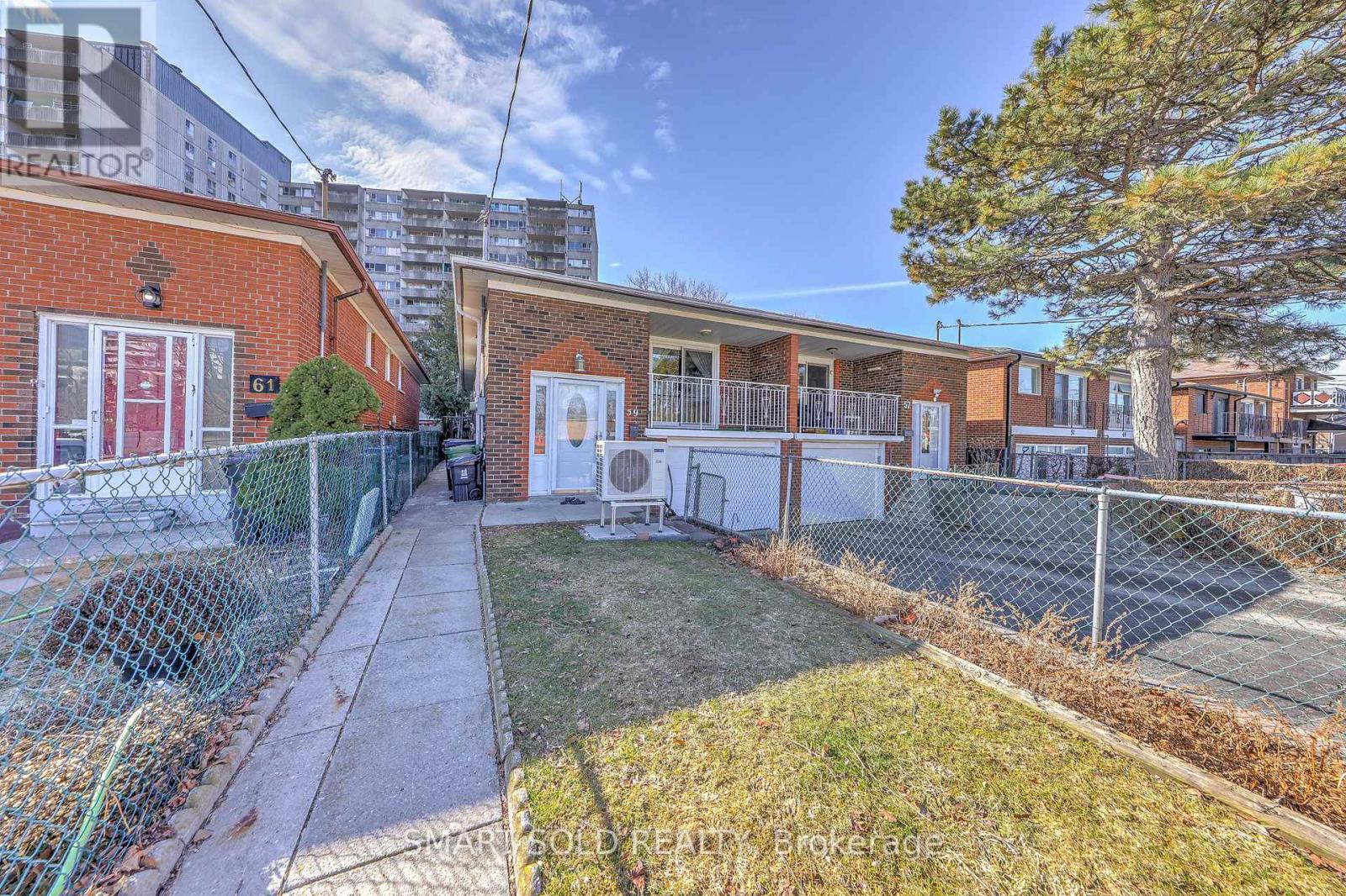 59 Chapman Avenue, Toronto, Ontario  M4B 1C6 - Photo 4 - E12917664