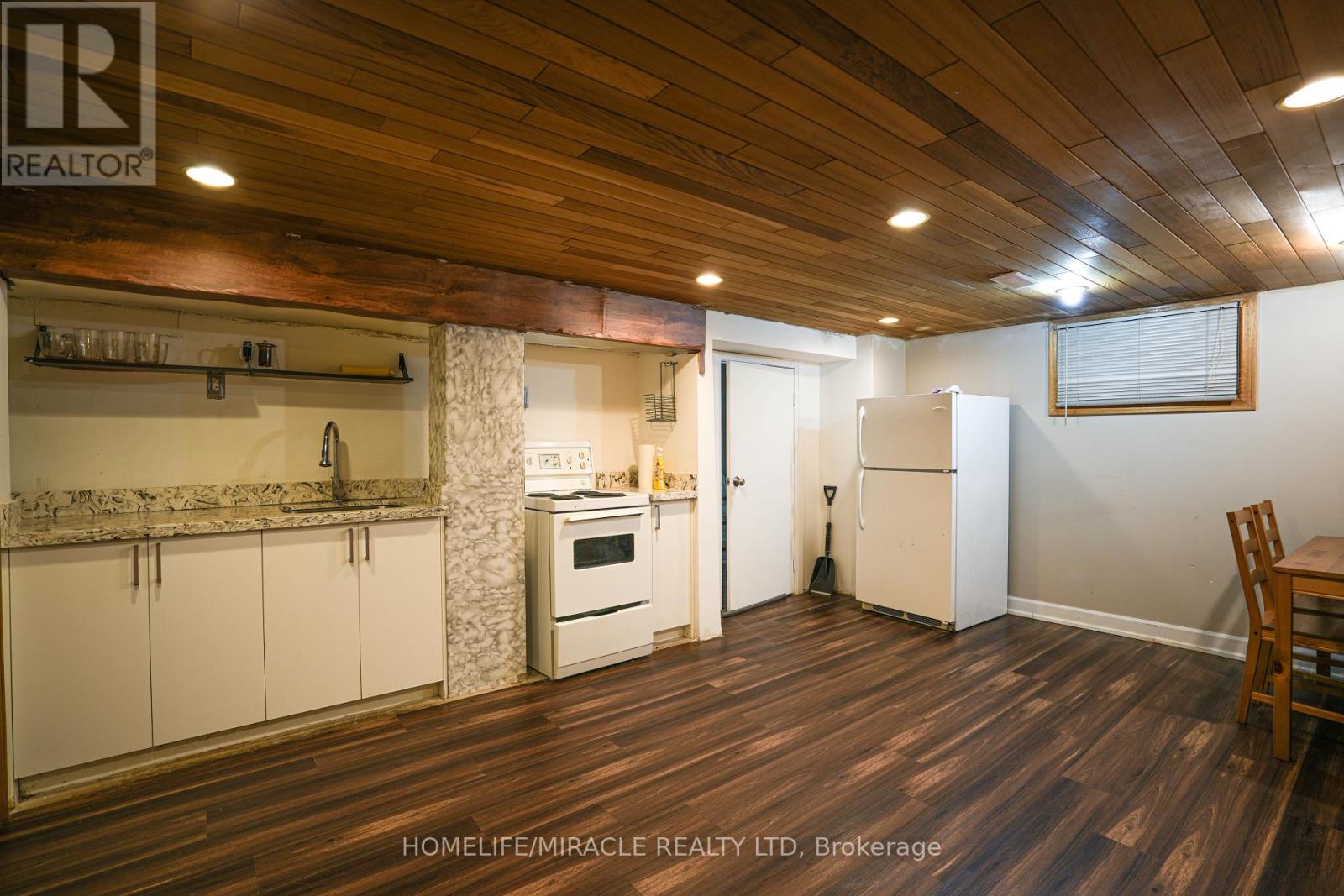 141 Bexhill Avenue, Toronto, Ontario  M1L 3C5 - Photo 5 - E12917686