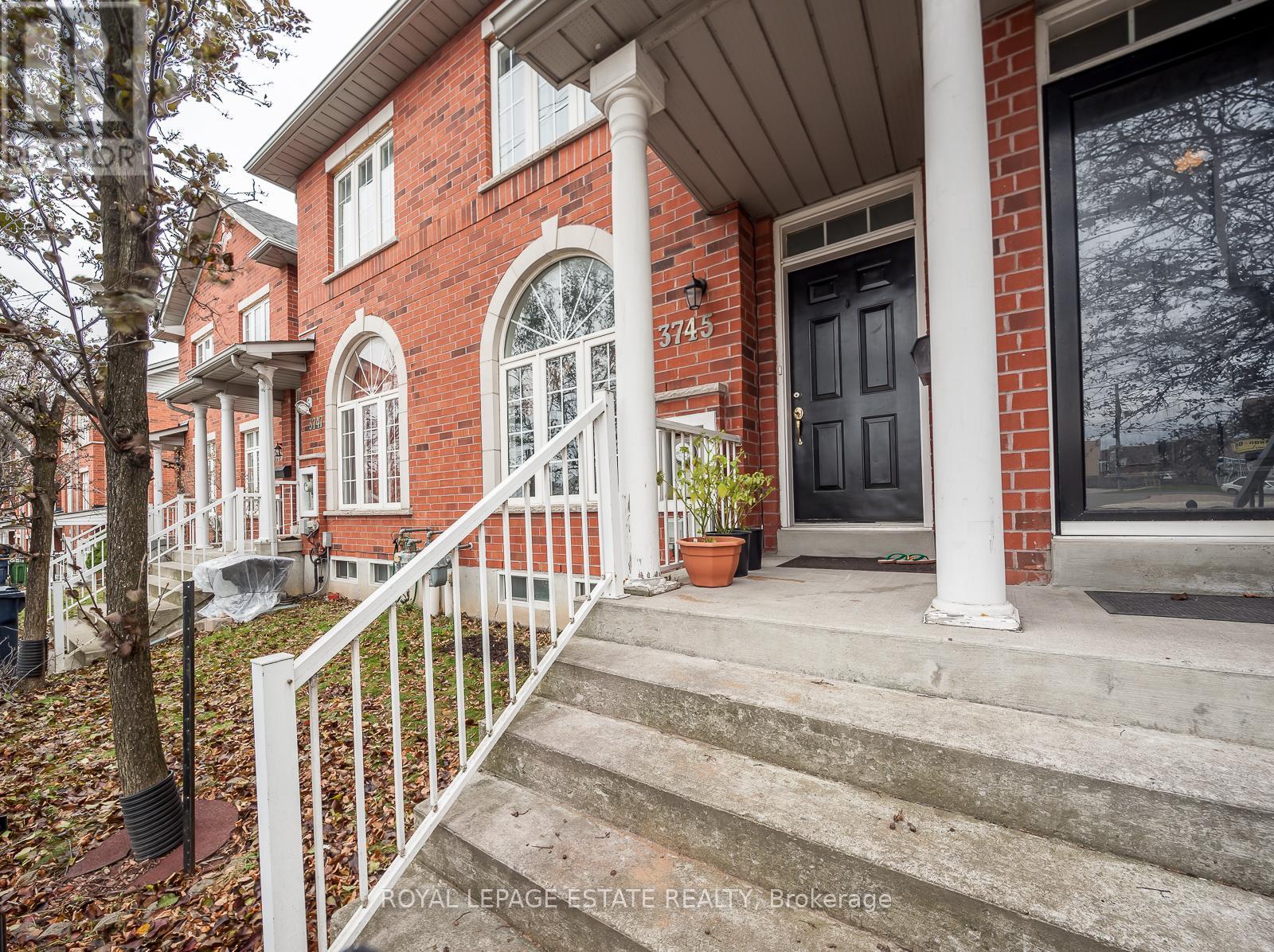 3745 KINGSTON ROAD, Toronto, Ontario