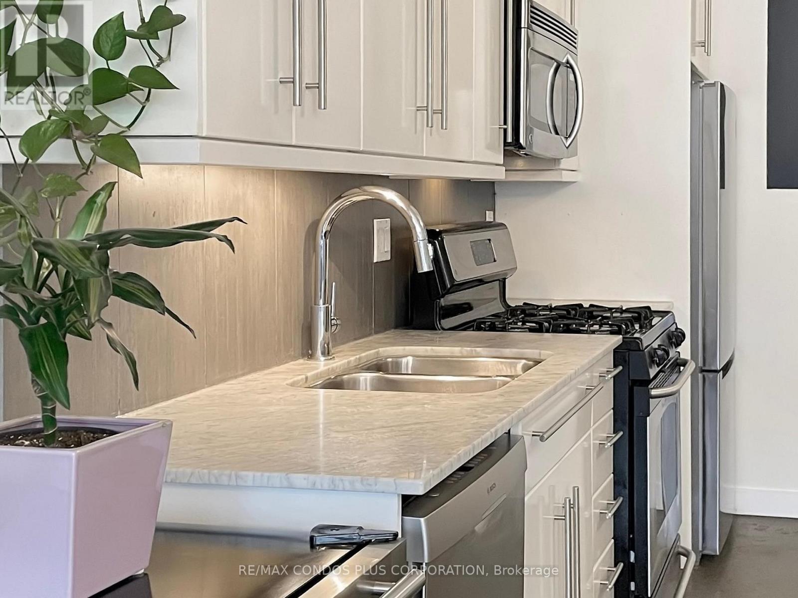 201 - 747 Queen Street E, Toronto, Ontario  M4M 1H3 - Photo 23 - E12917734