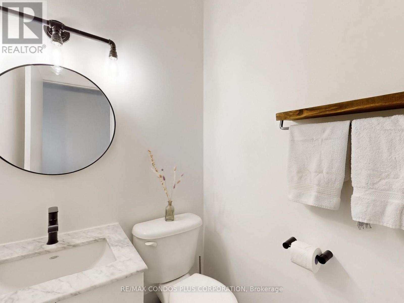 201 - 747 Queen Street E, Toronto, Ontario  M4M 1H3 - Photo 38 - E12917734