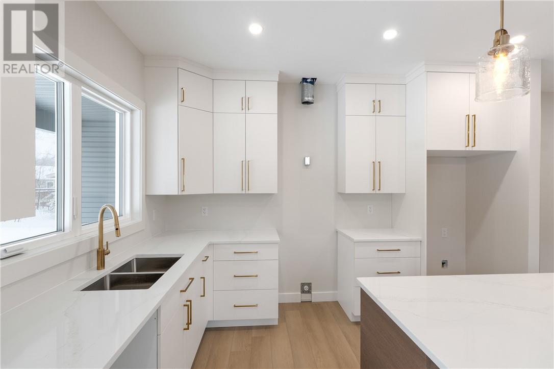 2210 Treeview Road, Sudbury, Ontario  P3E 5C5 - Photo 11 - 2126812