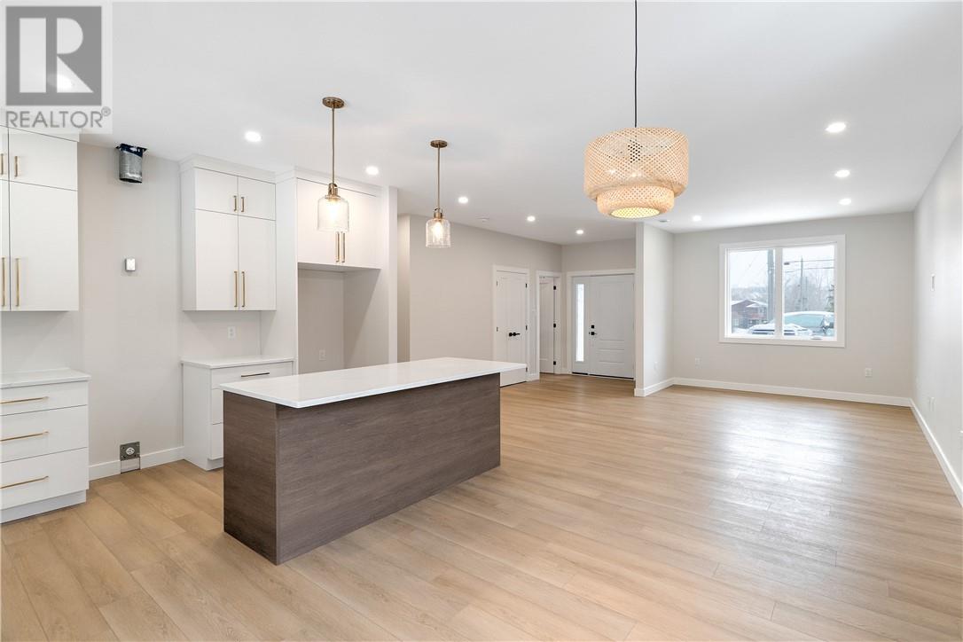 2210 Treeview Road, Sudbury, Ontario  P3E 5C5 - Photo 12 - 2126812