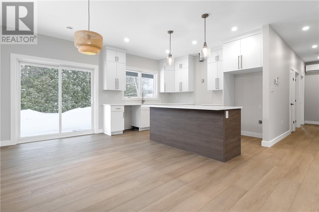 2210 Treeview Road, Sudbury, Ontario  P3E 5C5 - Photo 5 - 2126812