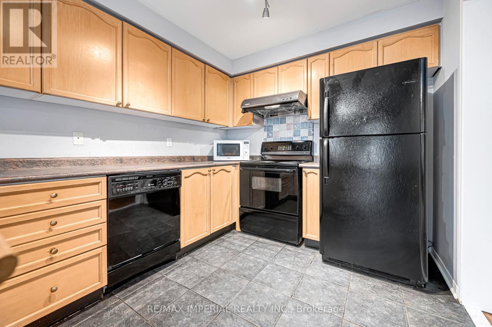 95 Long Point Drive, Richmond Hill, Ontario  L4E 3Z7 - Photo 12 - N12917652