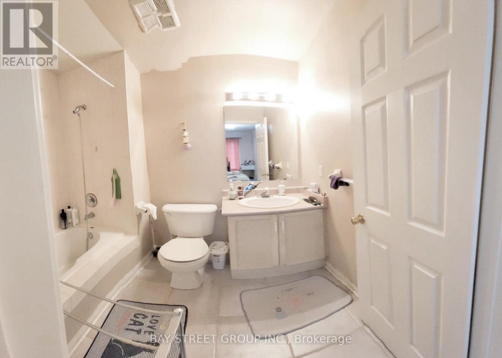 17 - 1 Alpen Way, Markham, Ontario  L3R 4G1 - Photo 5 - N12917674