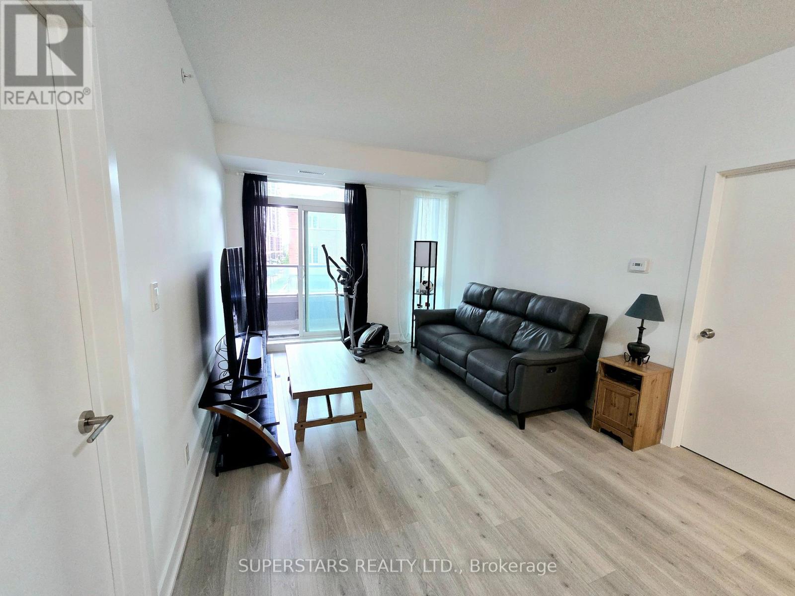 206 - 1 Climo Lane, Markham, Ontario  L6E 0V8 - Photo 8 - N12917698