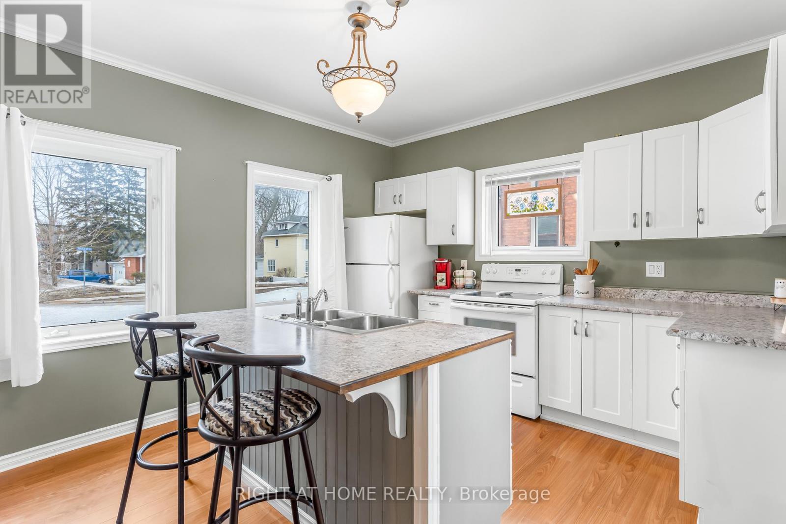 356 Manly Street, Midland, Ontario  L4R 3C9 - Photo 6 - S12917702