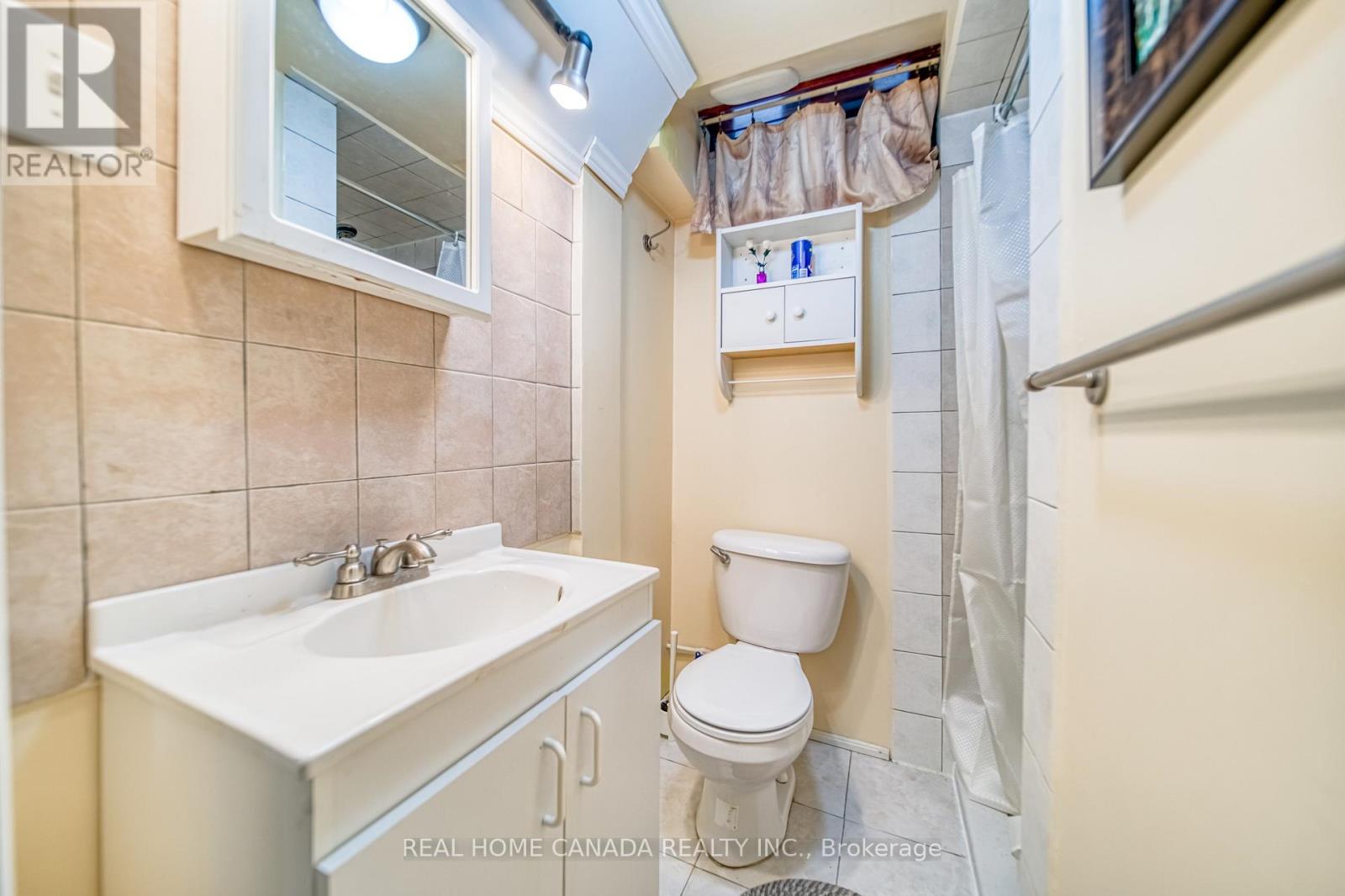 6051 Fullerton Crescent, Mississauga, Ontario  L5N 3A3 - Photo 23 - W12917658