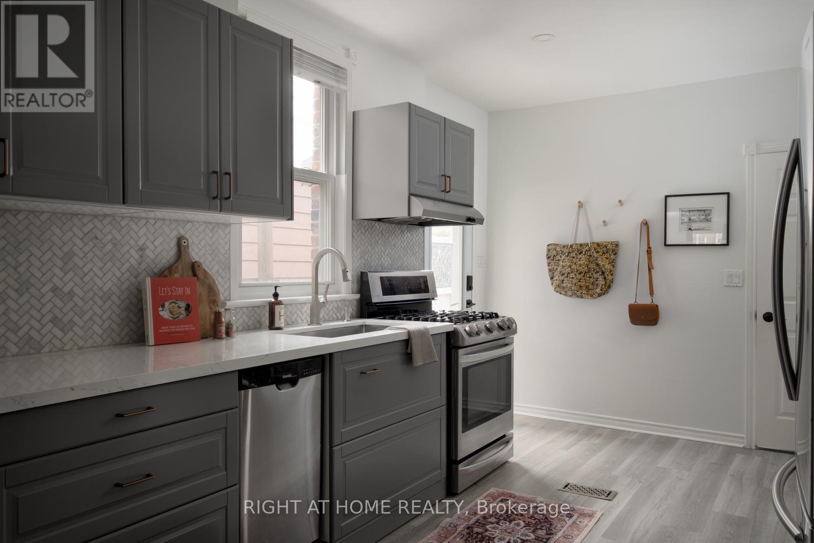 49 Osler Street, Toronto, Ontario  M6P 4A1 - Photo 10 - W12917670