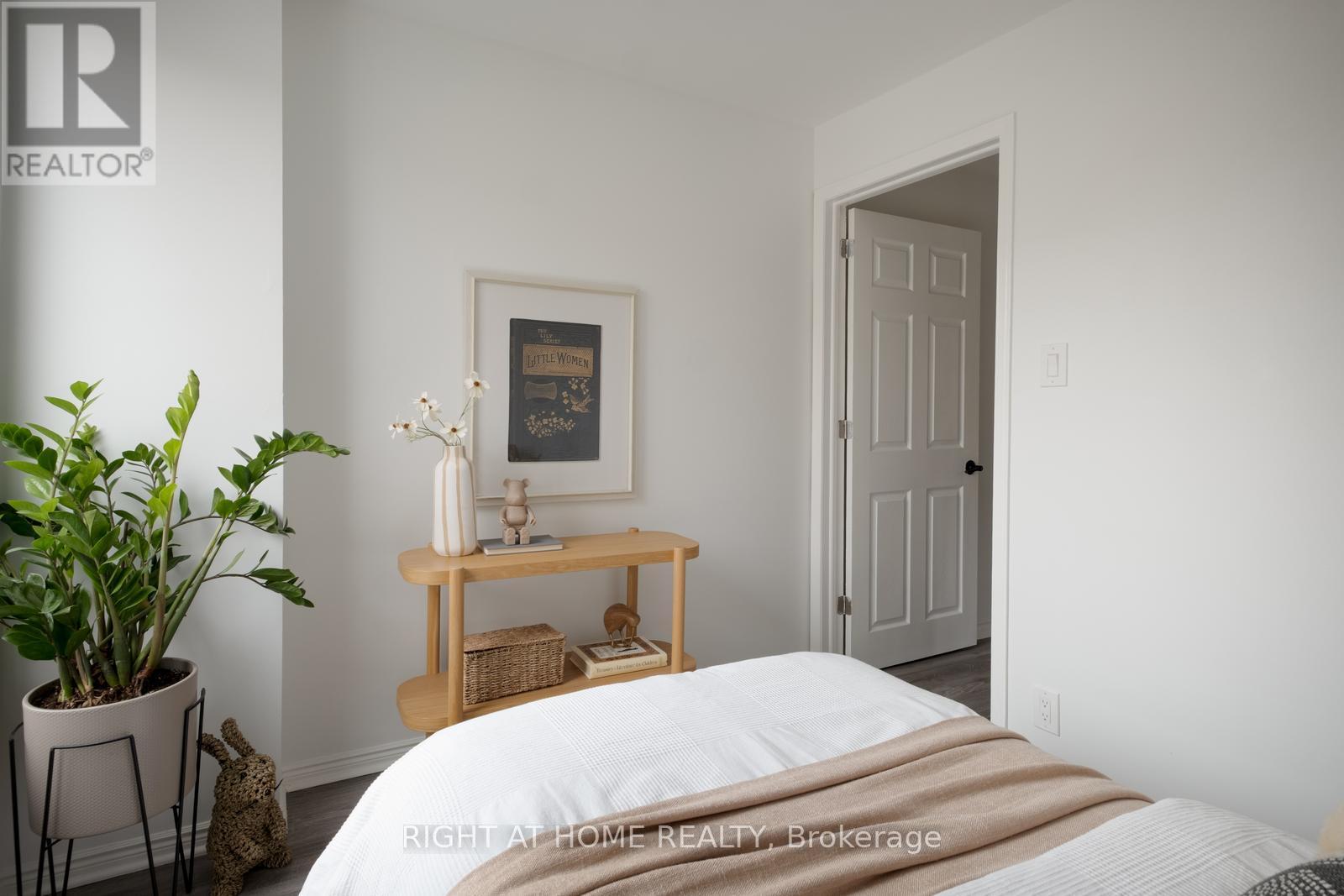 49 Osler Street, Toronto, Ontario  M6P 4A1 - Photo 15 - W12917670